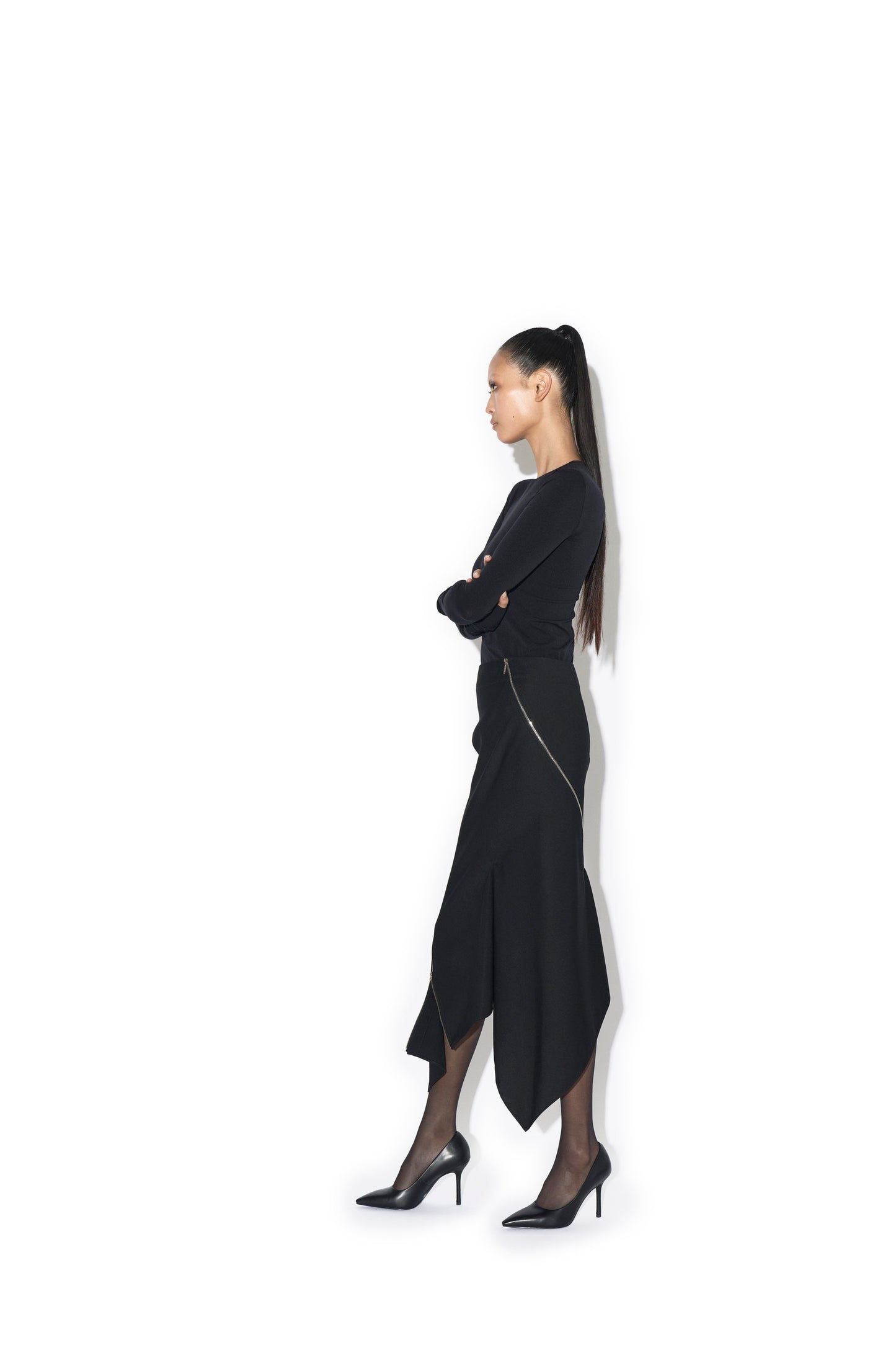 COMPACT WOOL TWILL SPIRAL SEAMED ZIPPED SKIRT