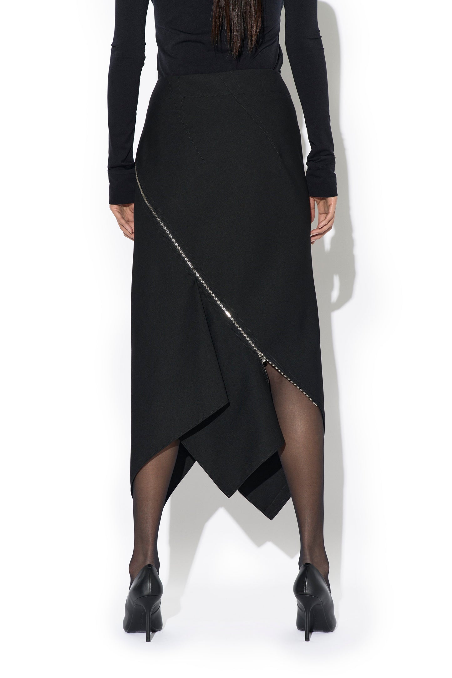 COMPACT WOOL TWILL SPIRAL SEAMED ZIPPED SKIRT