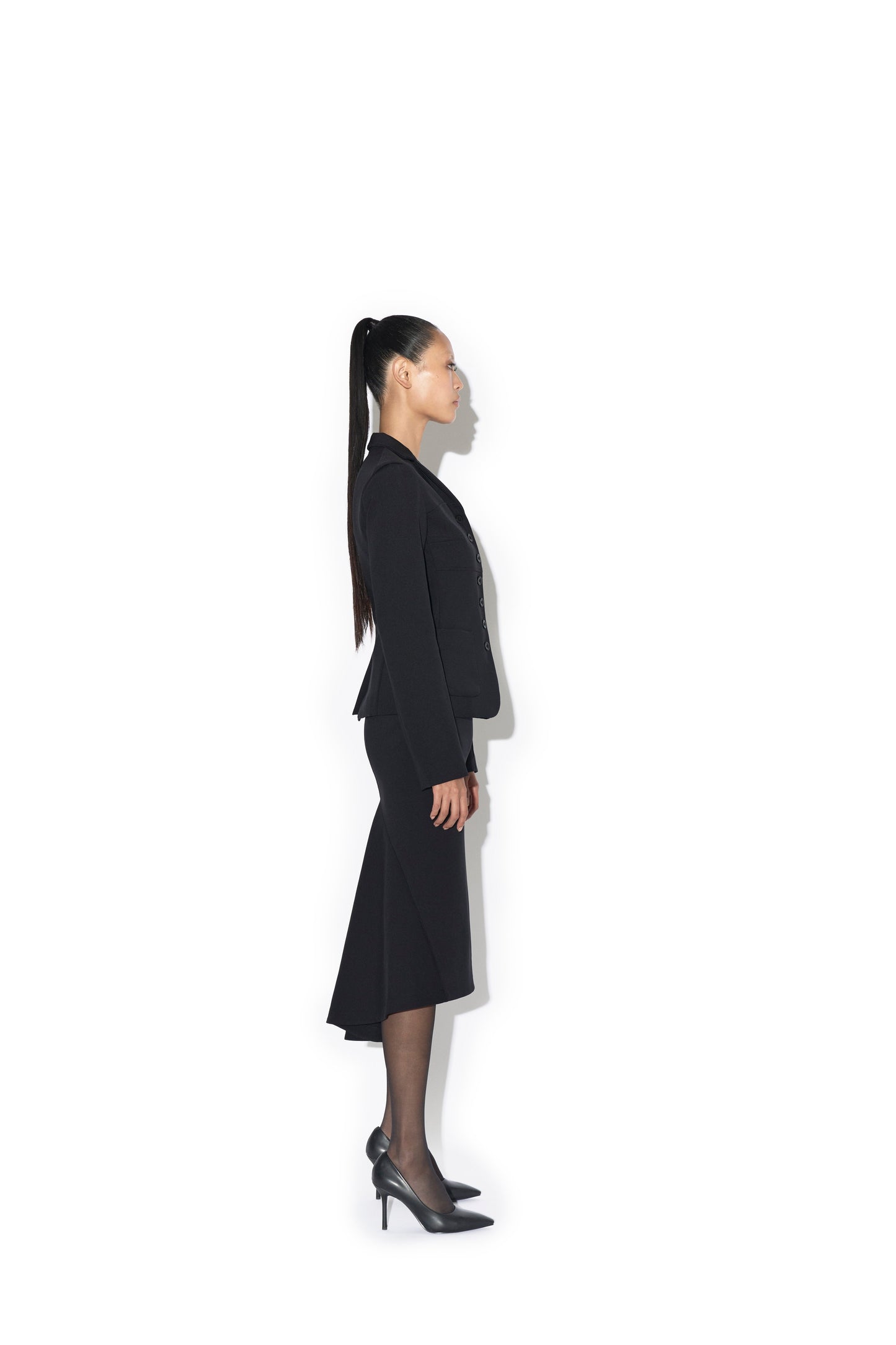 BODY TAILORING HIP HUGGING BACK FLARE SKIRT