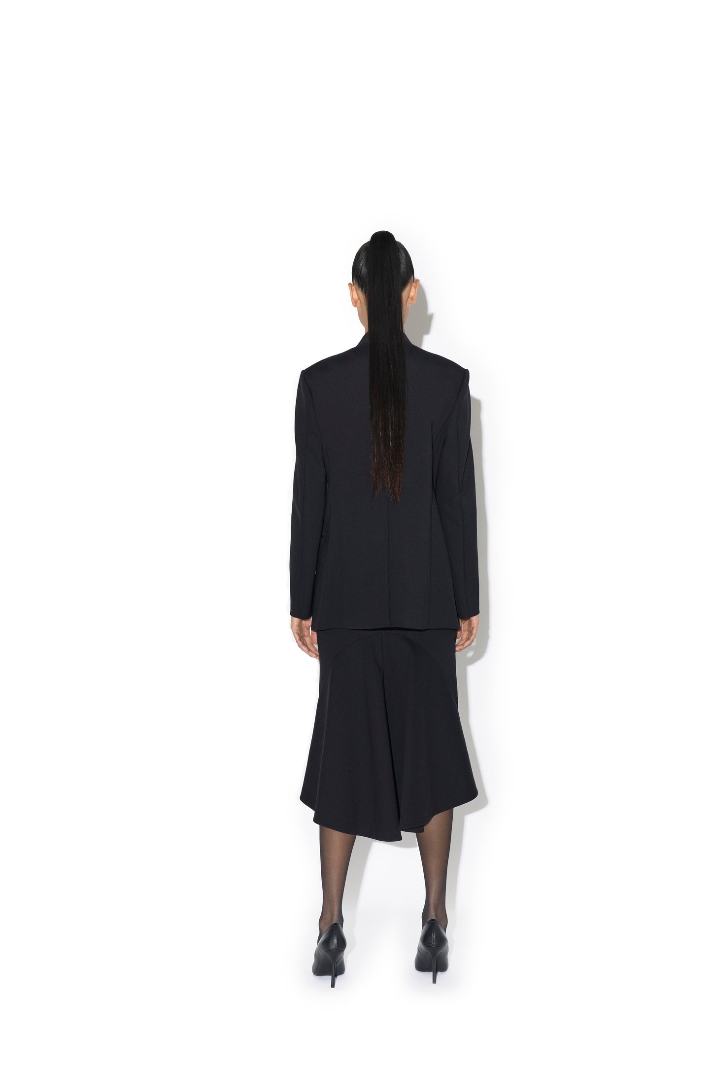 BODY-TAILORING SCUBA JACKET